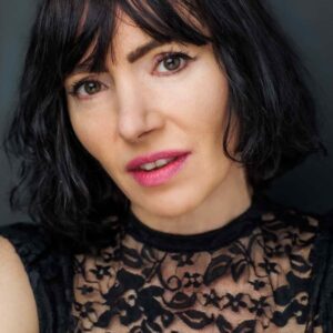 تصویر هنرمند Victoria Bidewell