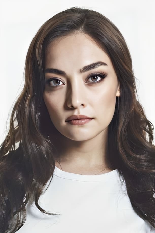 تصویر هنرمند Zeynep Tuğçe Bayat