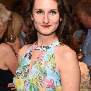 تصویر هنرمند Bessie Carter