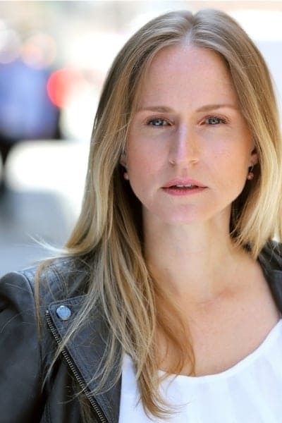تصویر هنرمند Jenn Gotzon Chandler