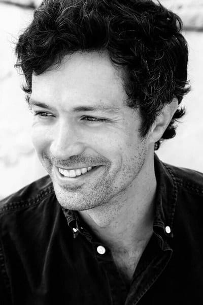 تصویر هنرمند Christian Coulson