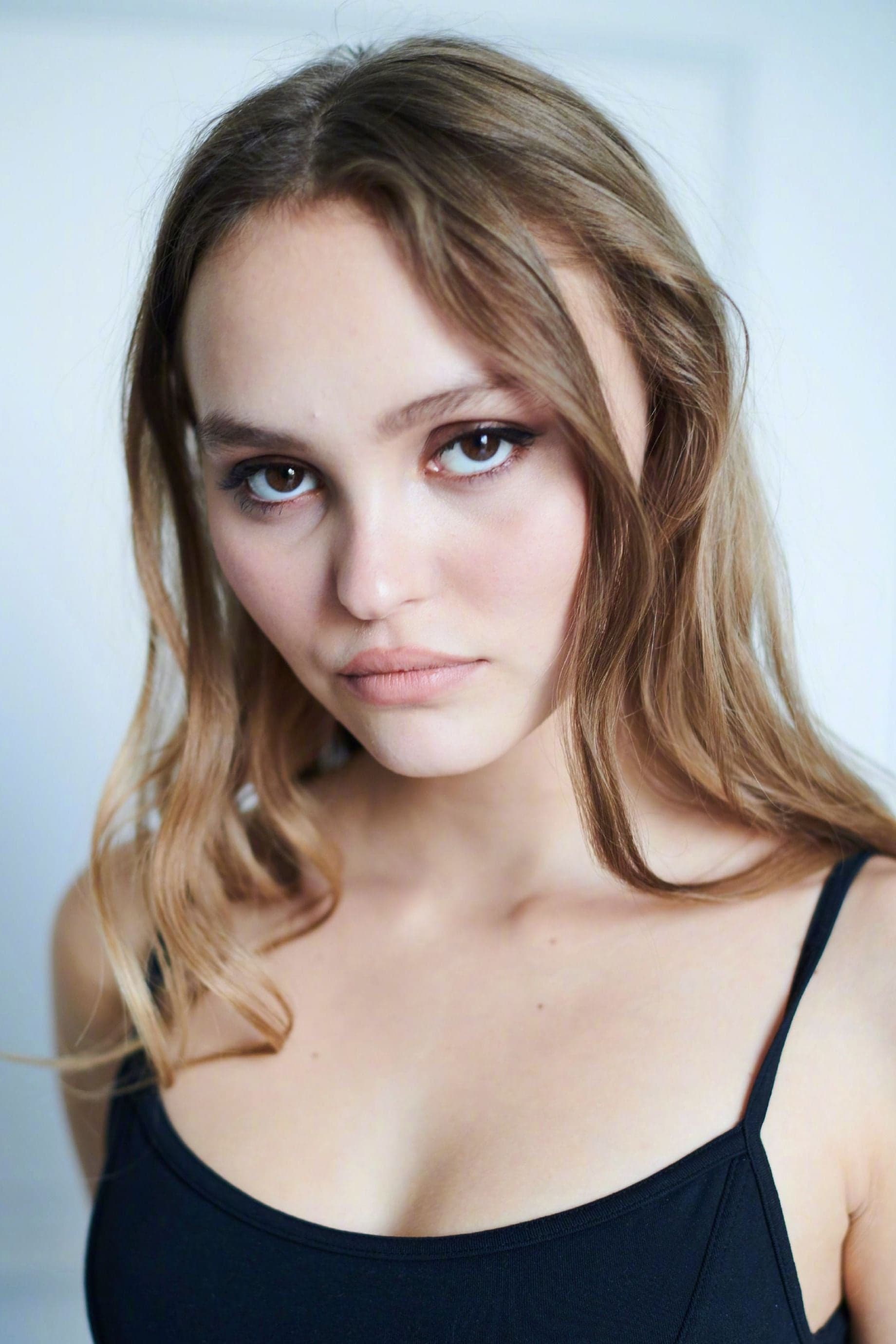 تصویر هنرمند Lily-Rose Depp
