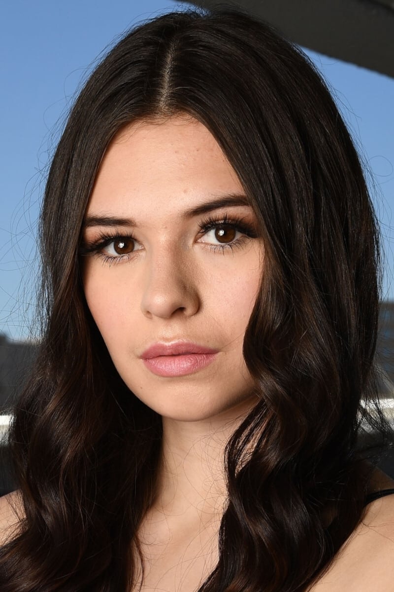 تصویر هنرمند Nicole Maines