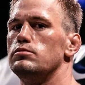 تصویر هنرمند Viktor Pešta