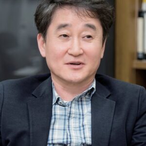 تصویر هنرمند Kim Hyung-koo