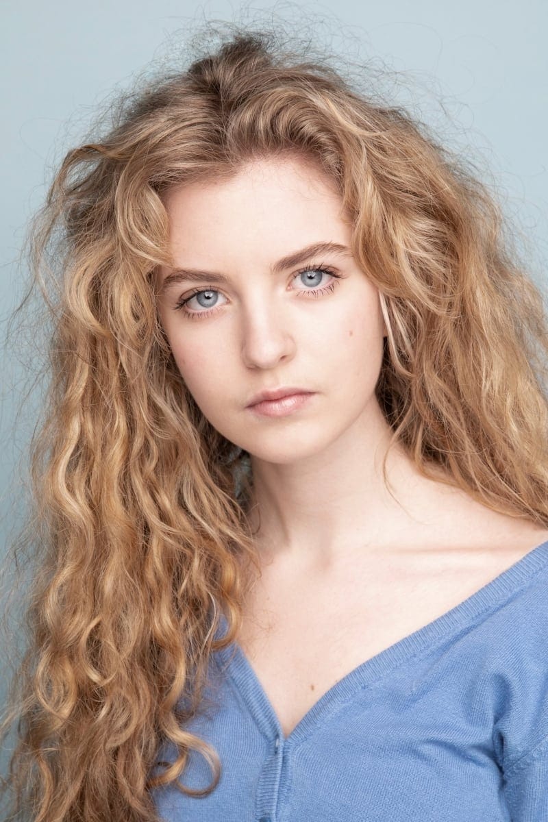 تصویر هنرمند Holly Sturton