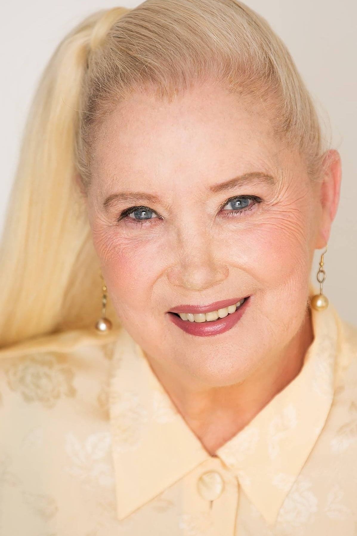 تصویر هنرمند Sally Kirkland