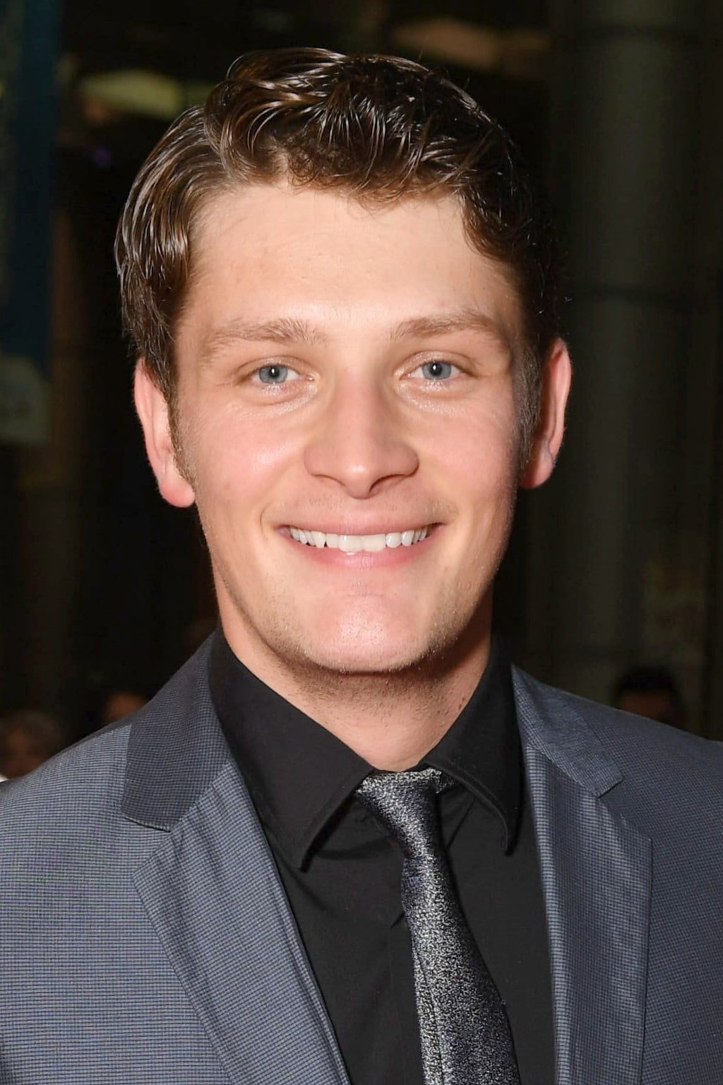 تصویر هنرمند Brett Dier