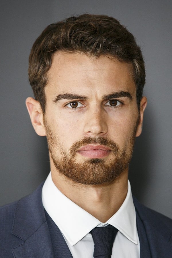 تصویر هنرمند Theo James