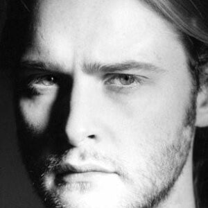 تصویر هنرمند Scott Cleverdon