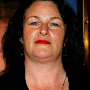 تصویر هنرمند Julie T. Wallace