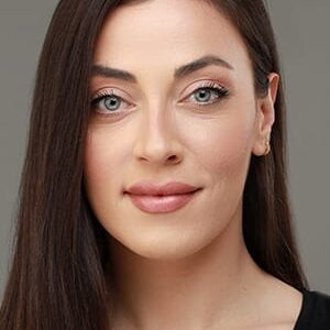 تصویر هنرمند Dilara Büyükbayraktar