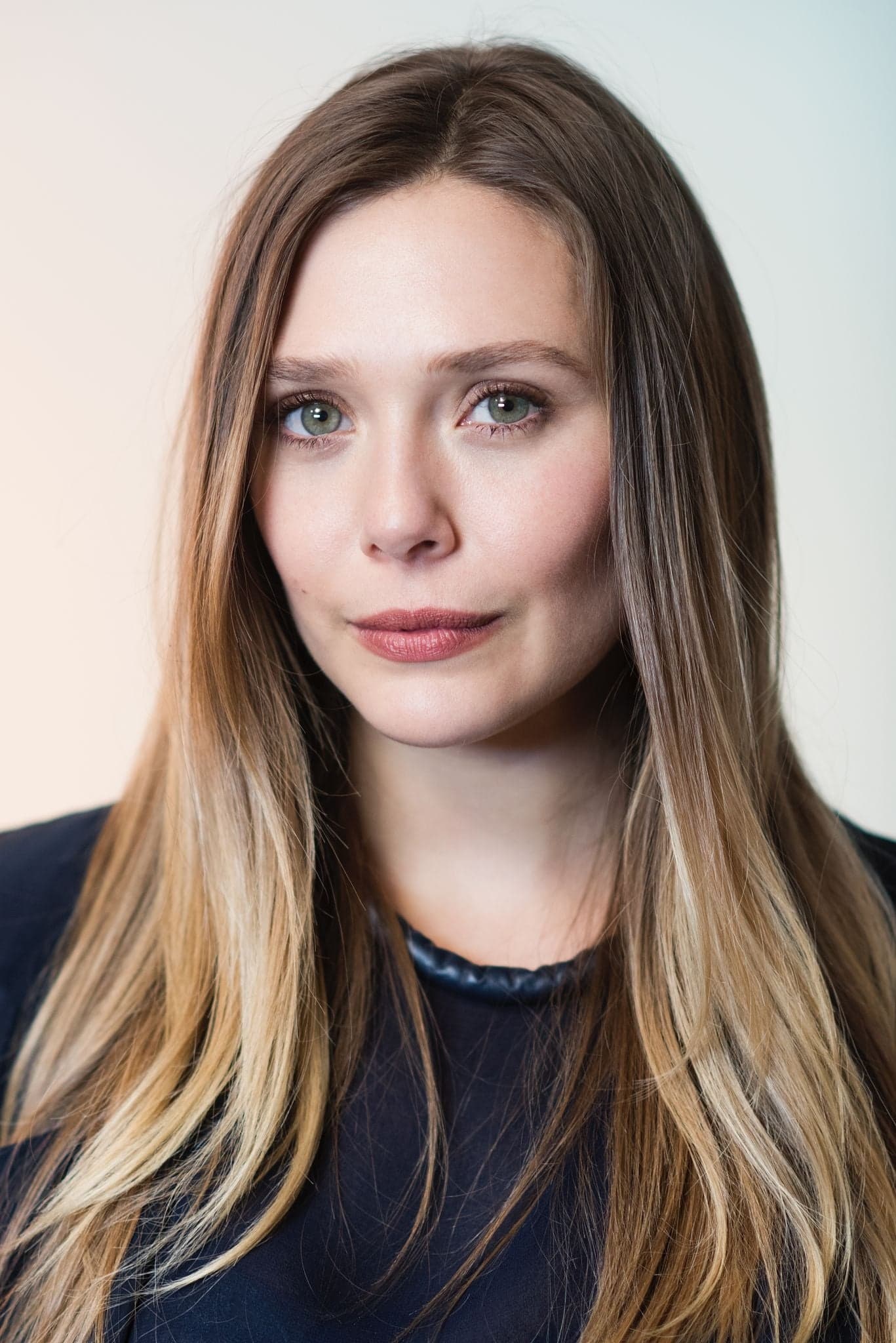 تصویر هنرمند Elizabeth Olsen