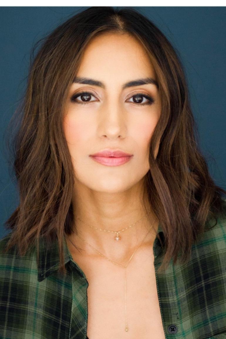 تصویر هنرمند Yesenia Ayala