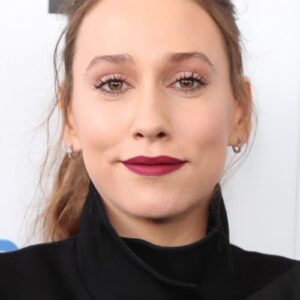 تصویر هنرمند Sarah Sutherland