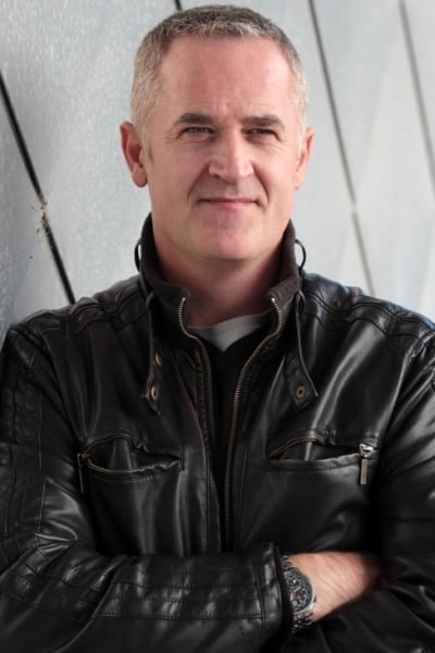 تصویر هنرمند Dessie Gallagher