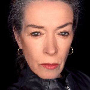 تصویر هنرمند Adrienne Pearce