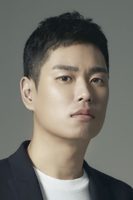 تصویر هنرمند Lee Kyo-yeob