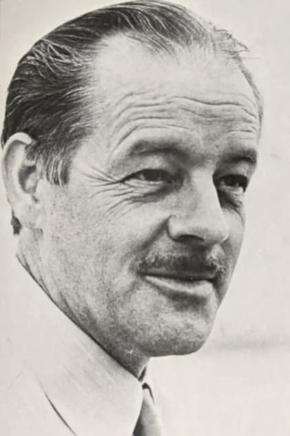 تصویر هنرمند Alistair MacLean