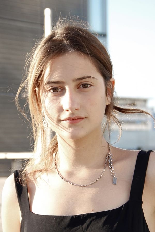 تصویر هنرمند Lola Créton