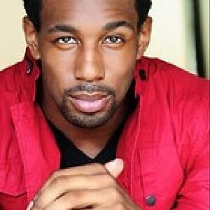 تصویر هنرمند Tony Viveiros