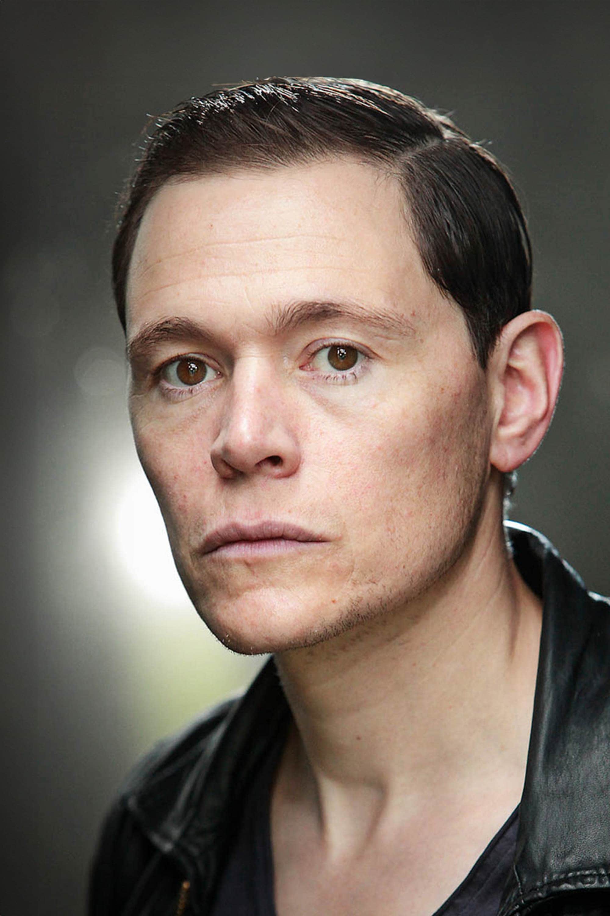 تصویر هنرمند Burn Gorman