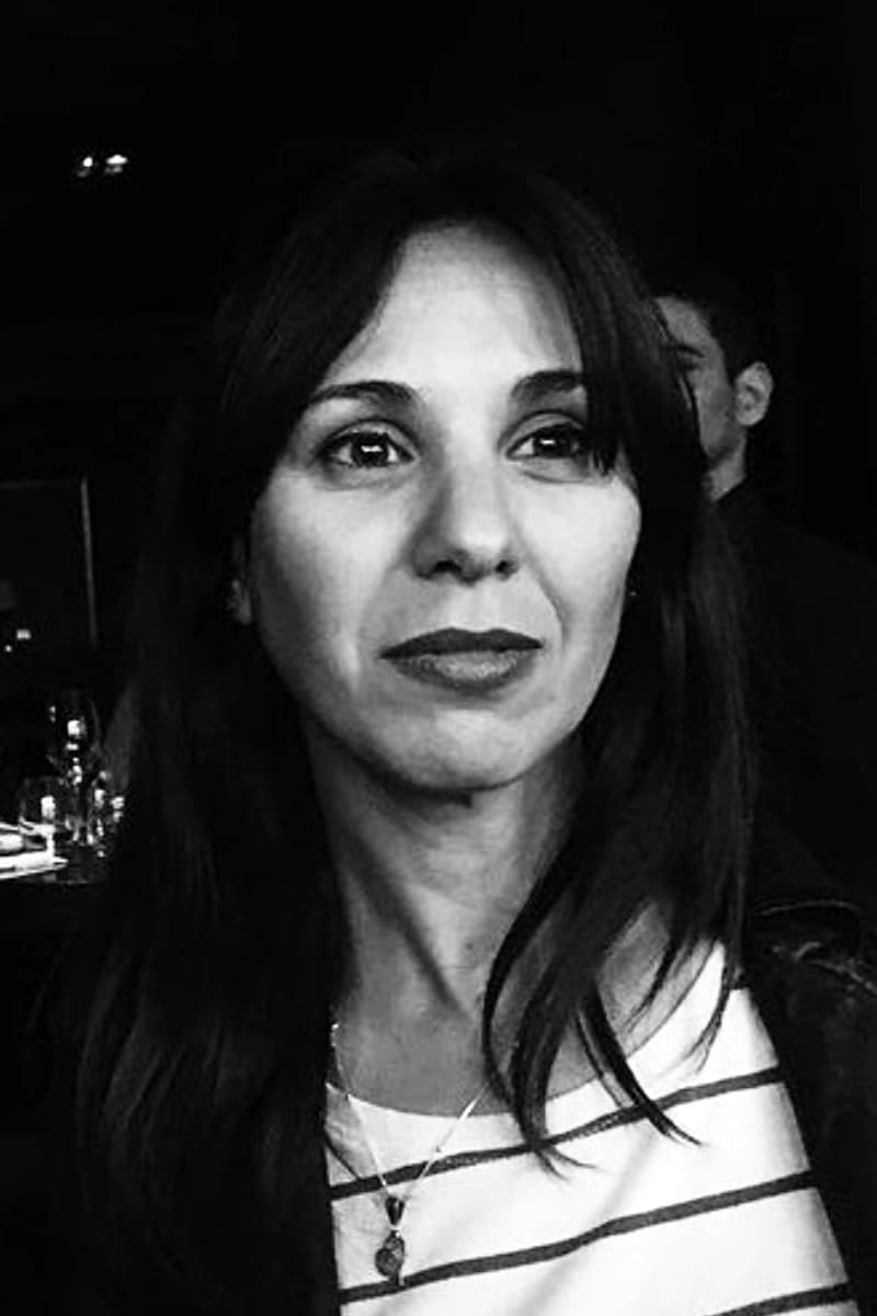 تصویر هنرمند Lucila Mangone