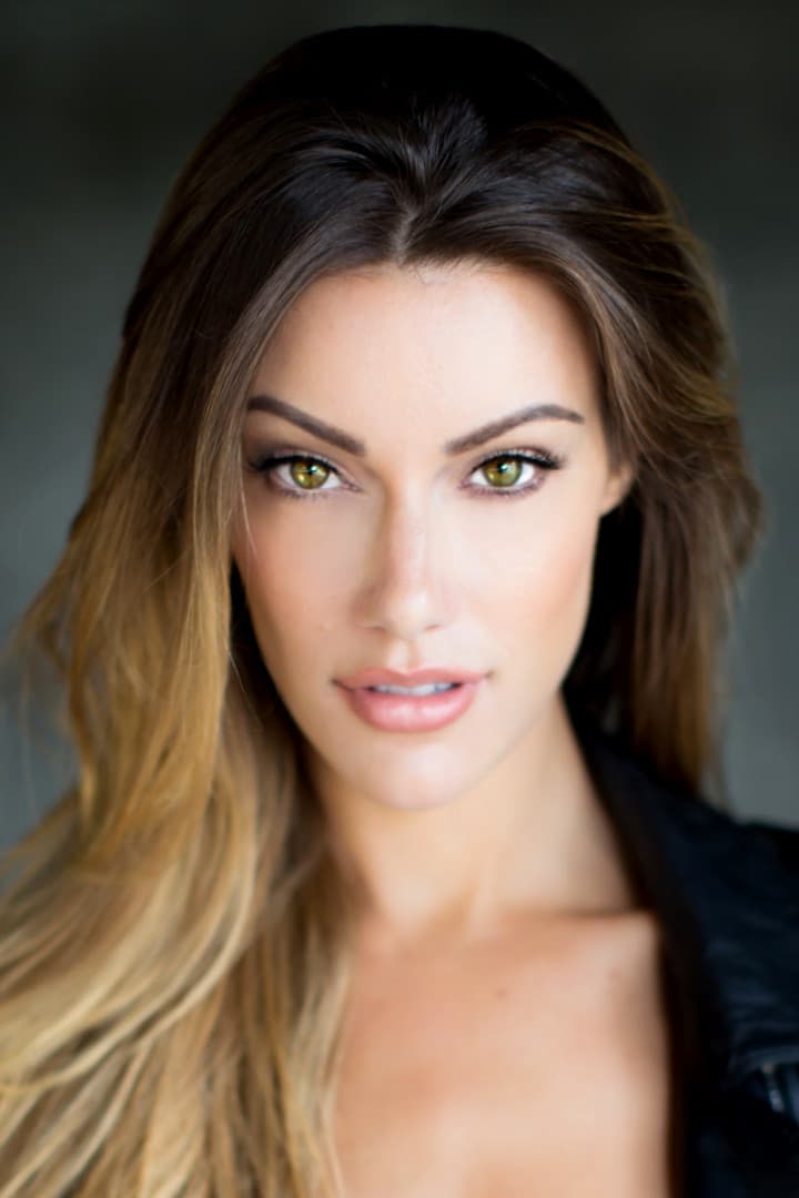 تصویر هنرمند Celeste Ziegler