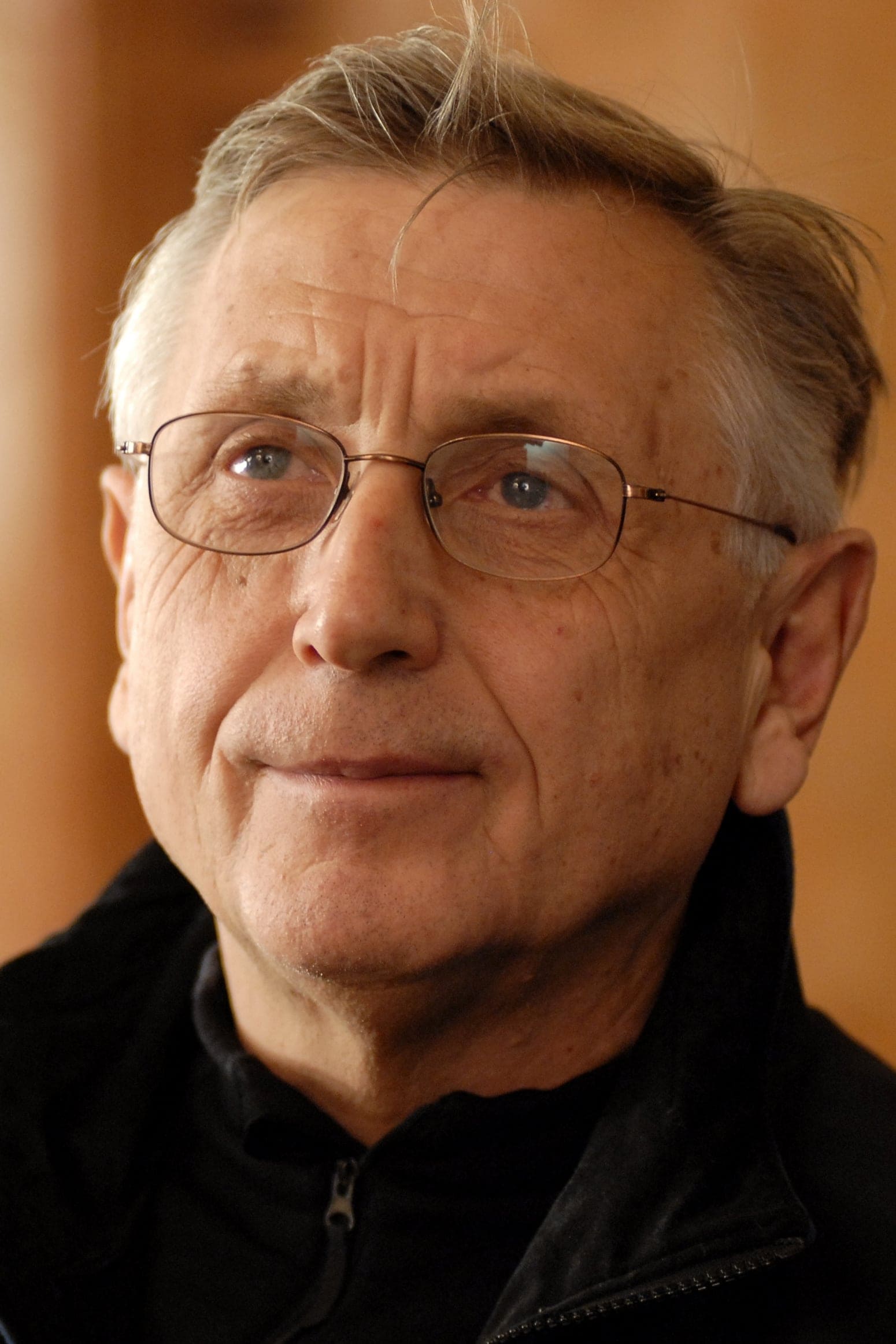 تصویر هنرمند Jiří Menzel
