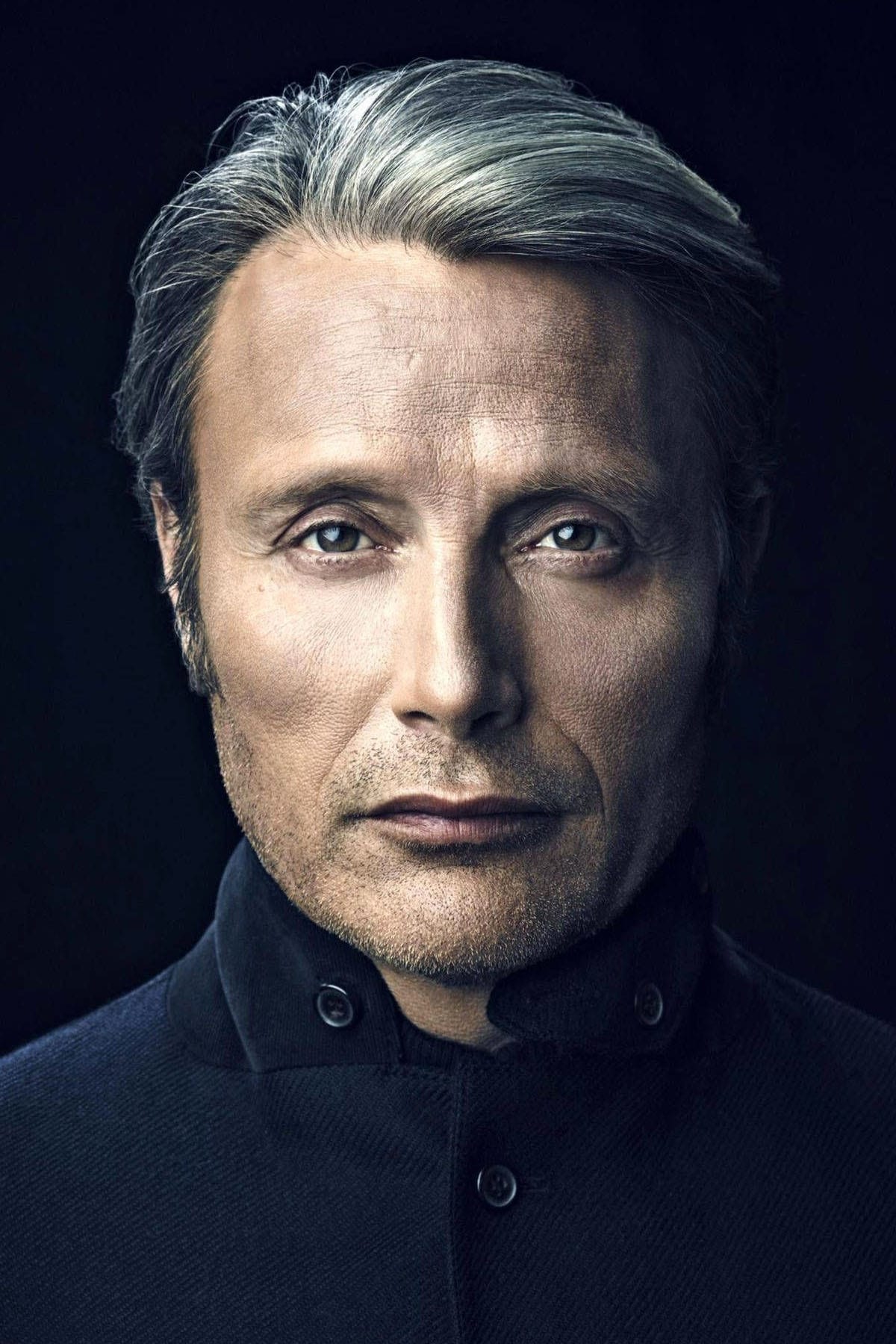 تصویر هنرمند Mads Mikkelsen