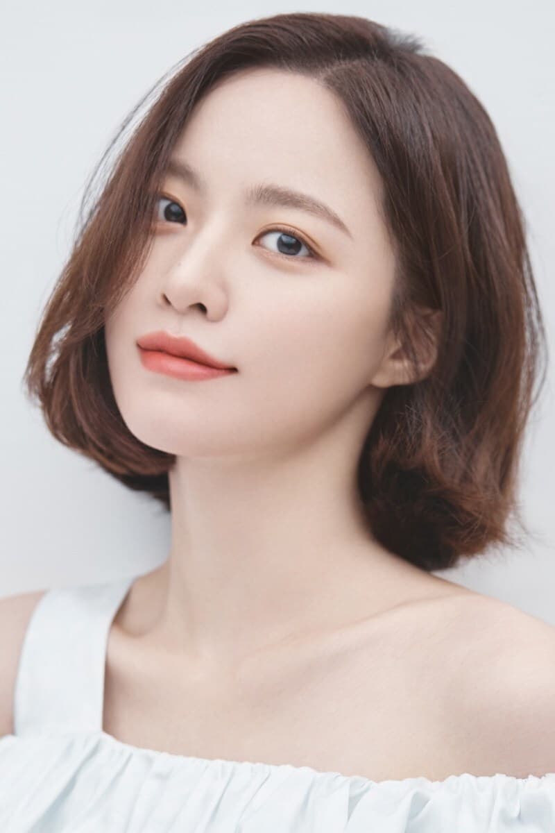 تصویر هنرمند Bae Yoon-kyung