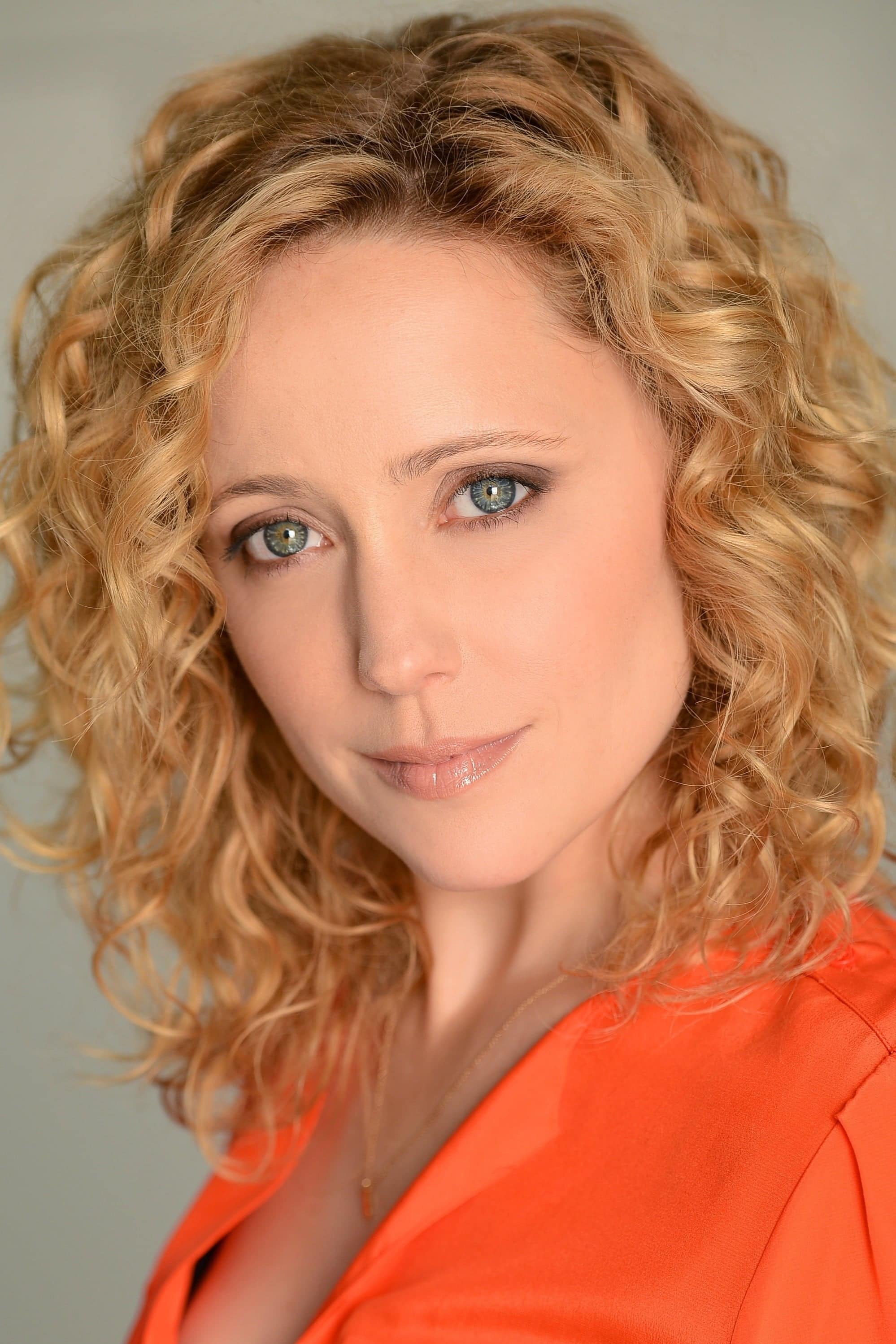 تصویر هنرمند Annie Tedesco