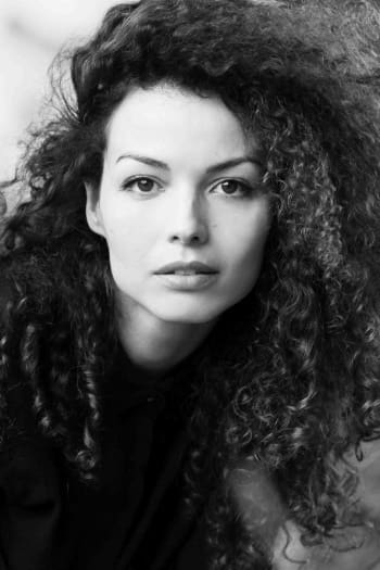 تصویر هنرمند Valeria Flore