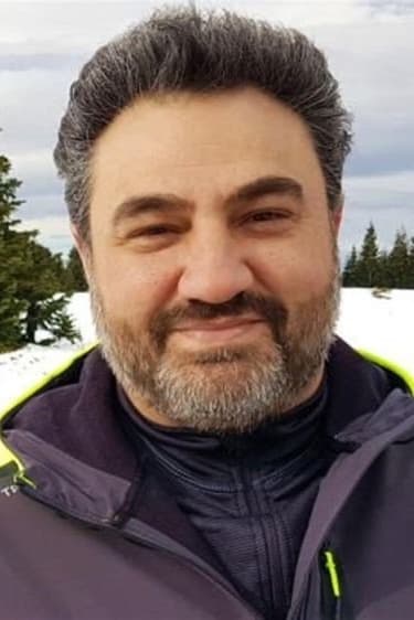 تصویر هنرمند Alper Mestçi