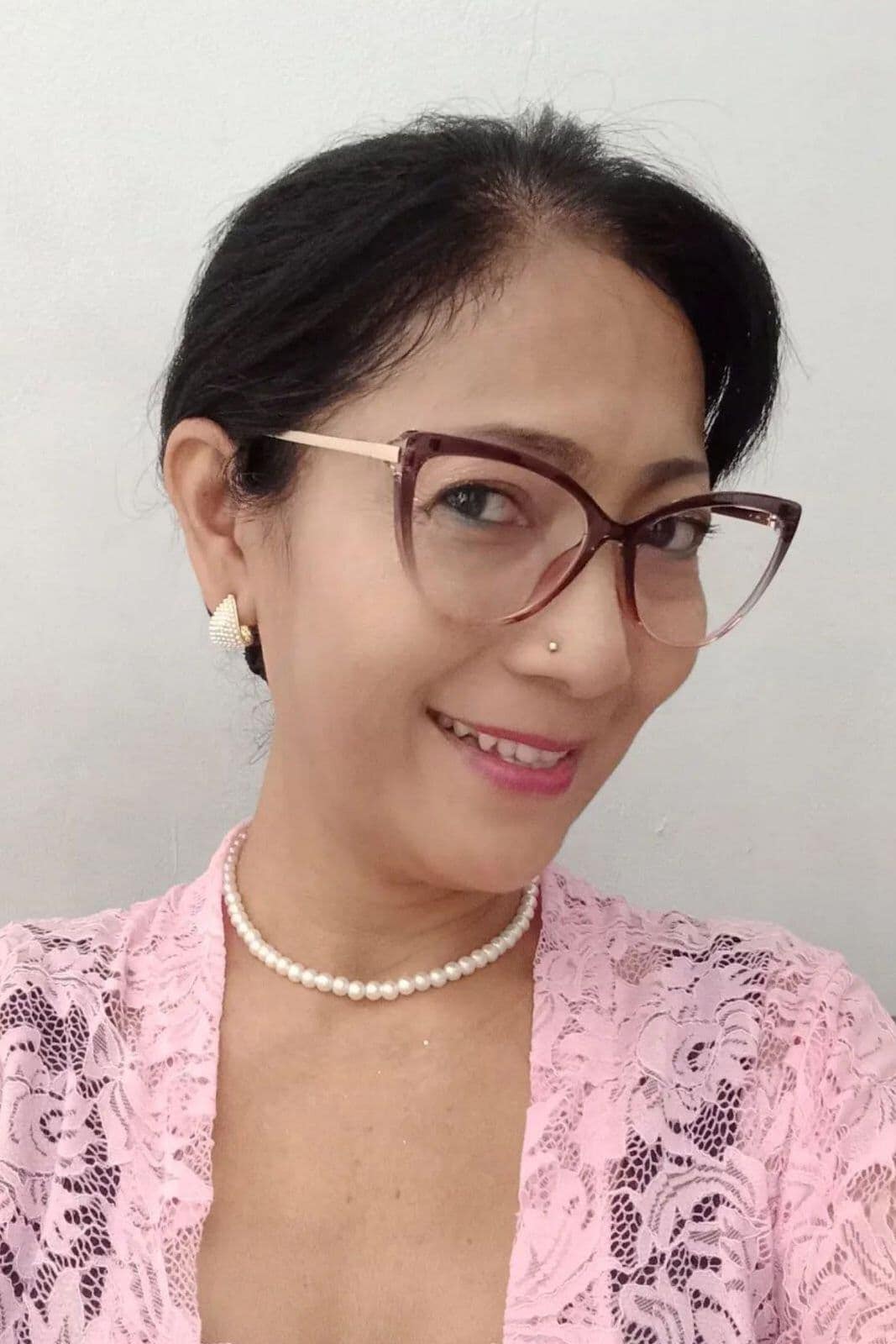 تصویر هنرمند Pipien Putri