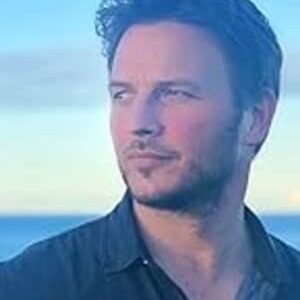 تصویر هنرمند Clint Ward