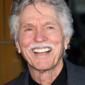 تصویر هنرمند Tom Skerritt