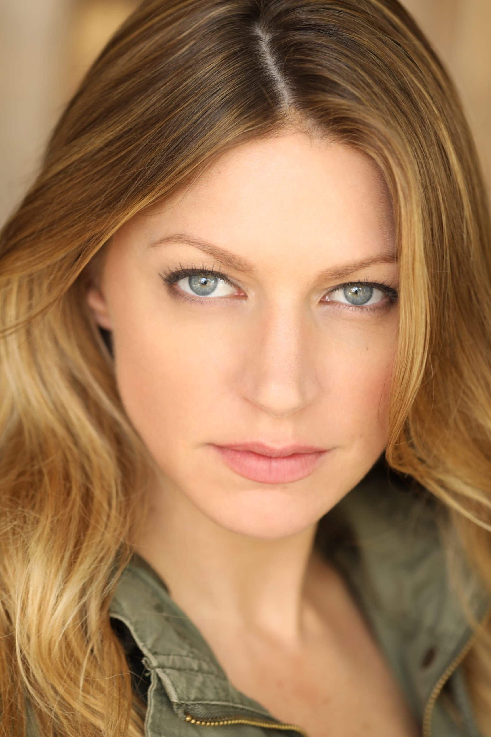تصویر هنرمند Jes Macallan