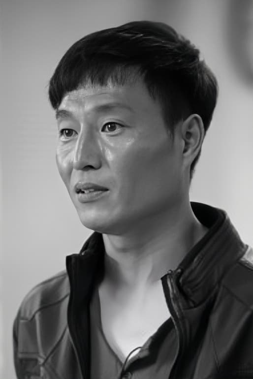 تصویر هنرمند Kang Young-muk