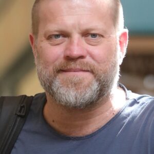 تصویر هنرمند Győző Szabó