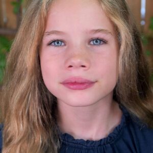 تصویر هنرمند Alona Jane Robbins