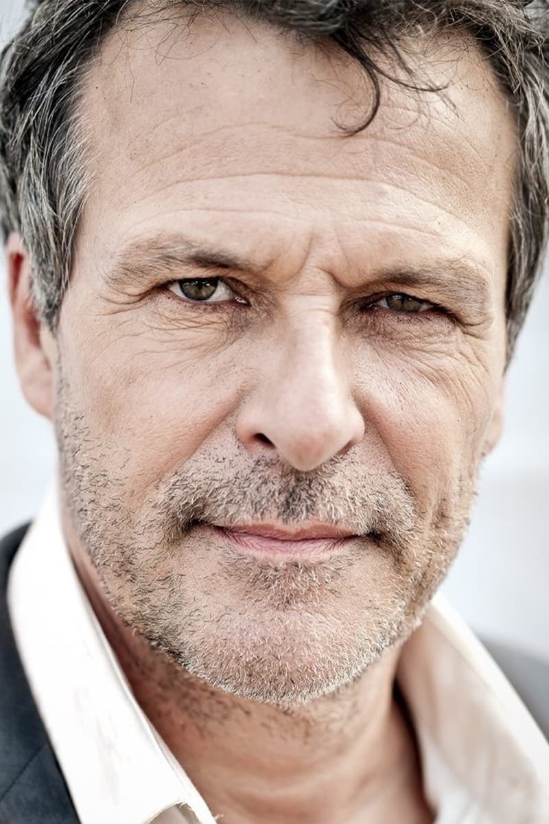 تصویر هنرمند Frédéric van den Driessche