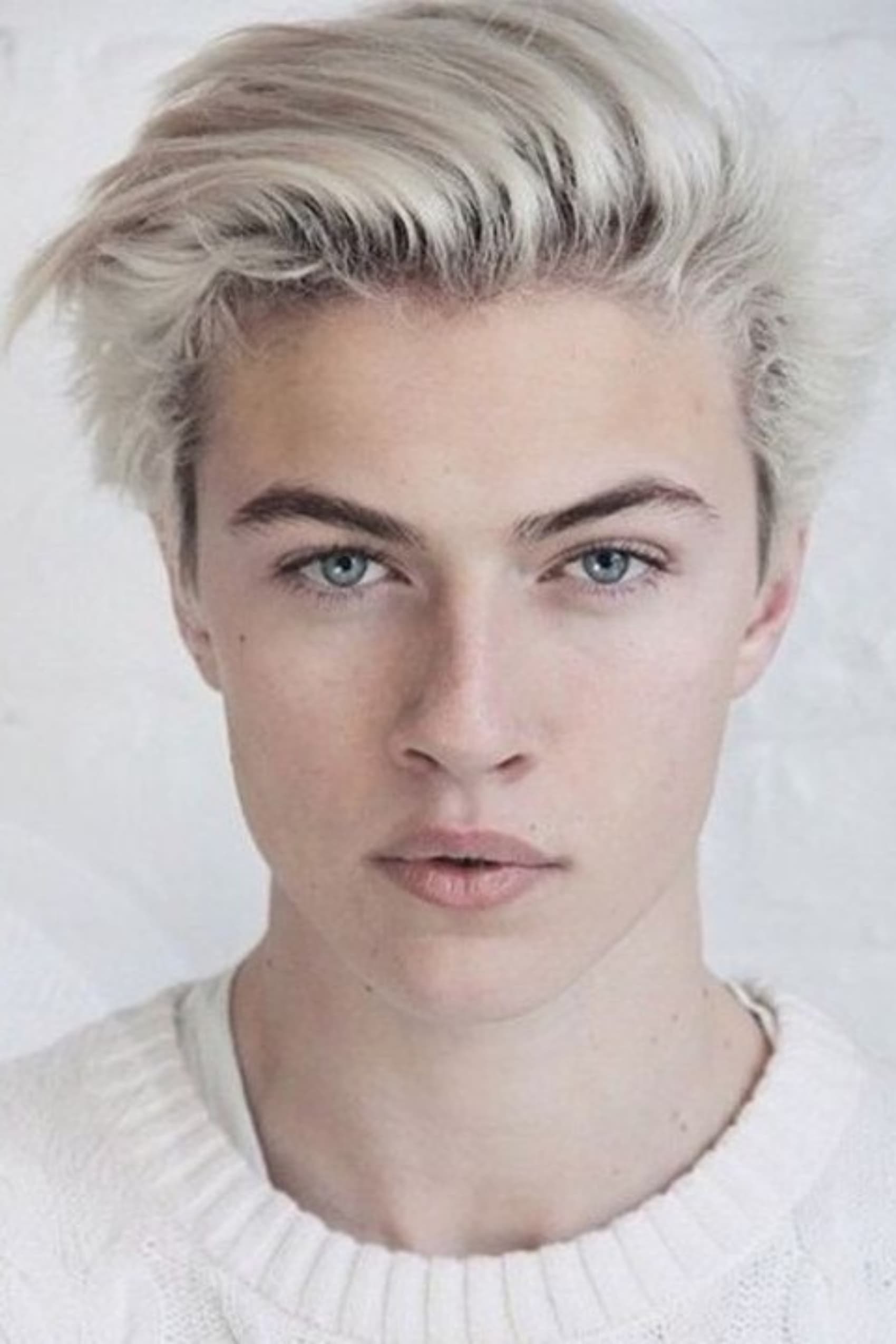 تصویر هنرمند Lucky Blue Smith