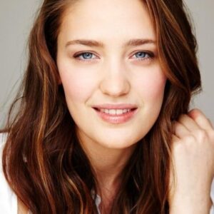 تصویر هنرمند Tess Haubrich