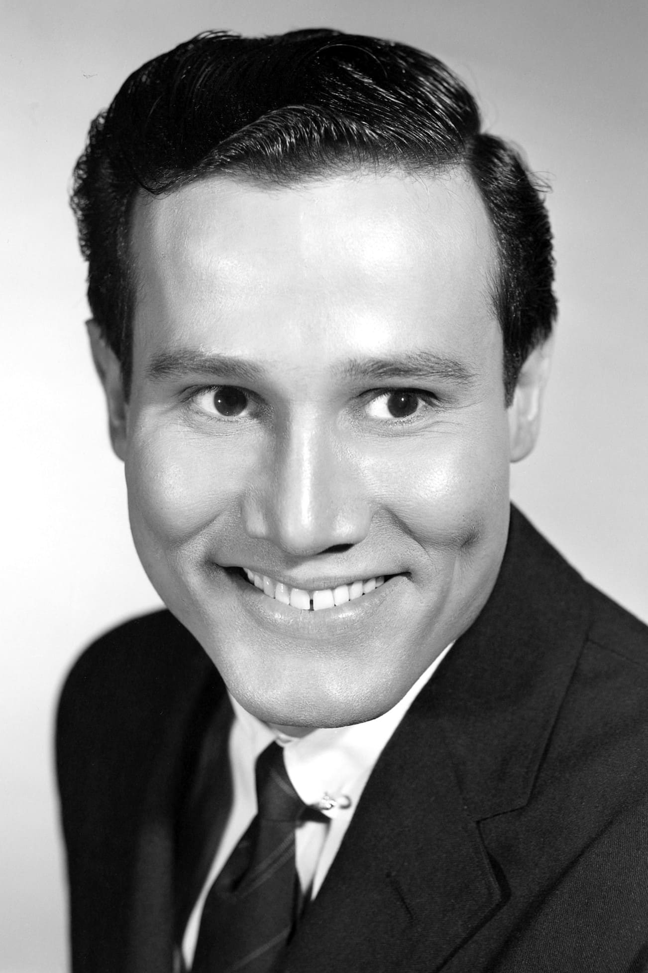 تصویر هنرمند Henry Silva