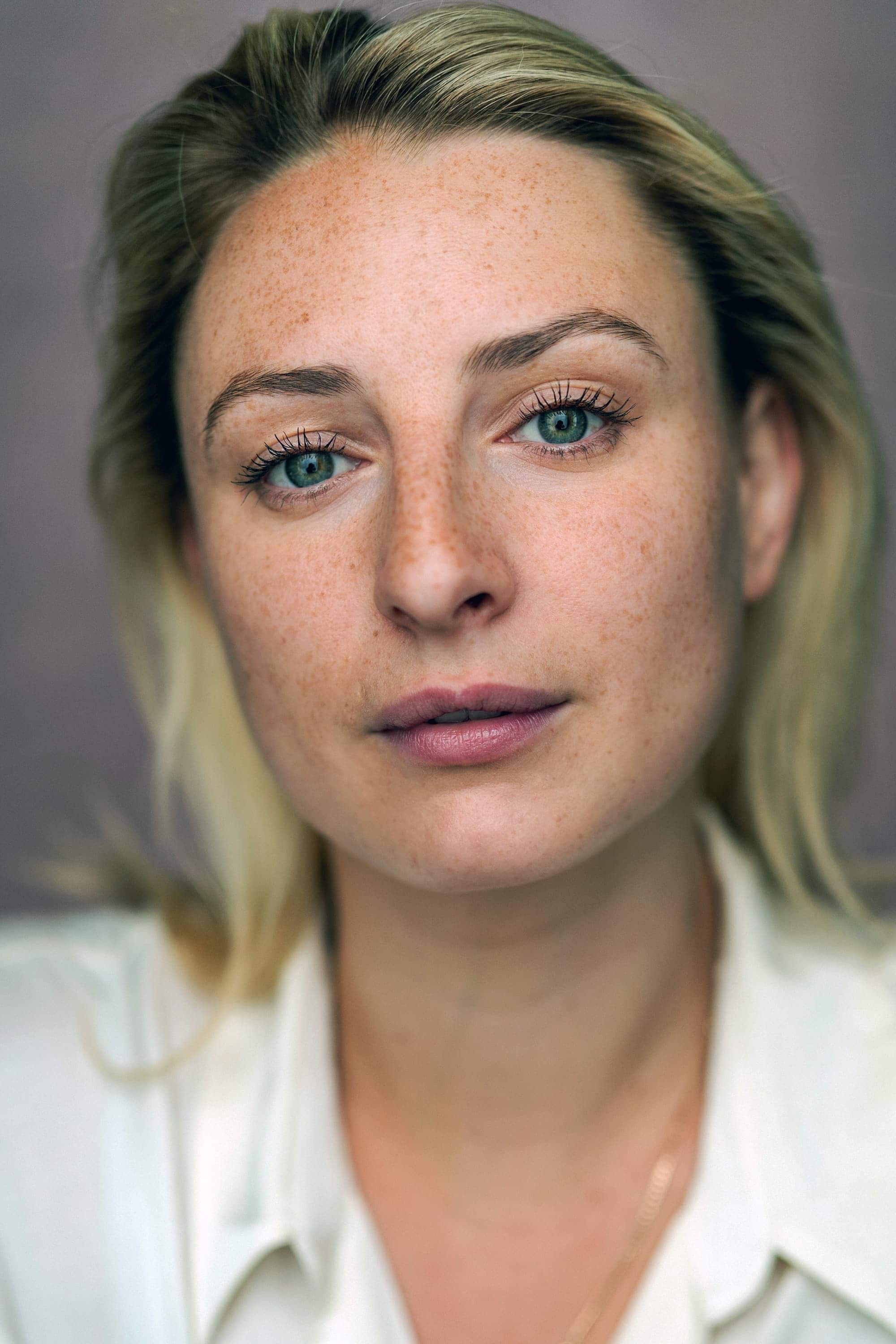 تصویر هنرمند Lois Brabin-Platt