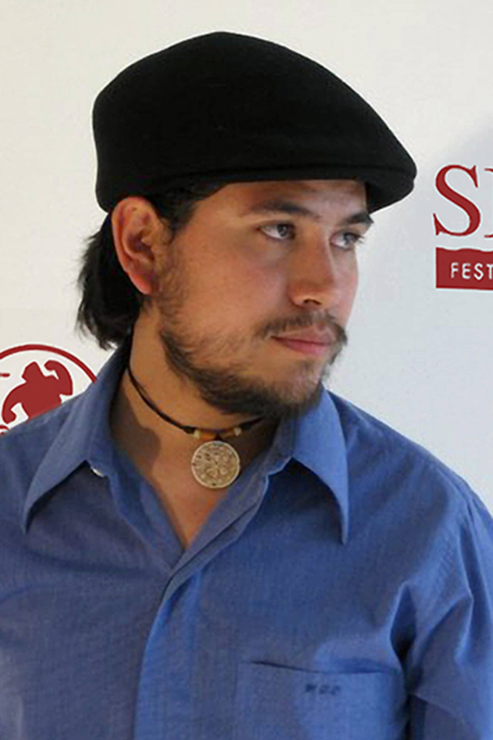 تصویر هنرمند César Ámigo Aguilar