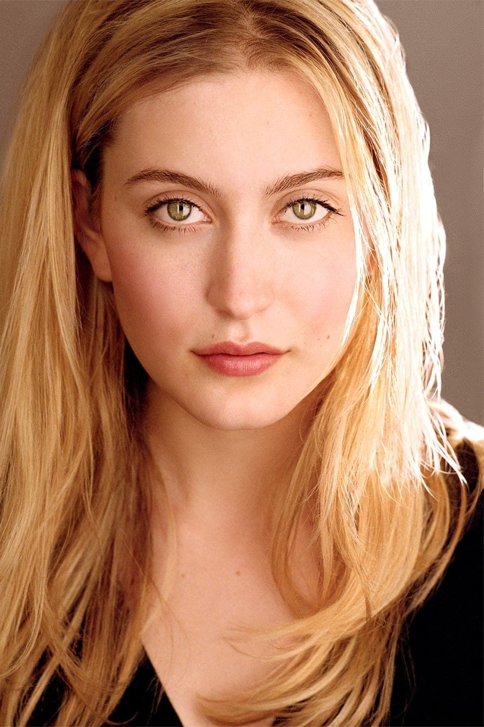 تصویر هنرمند Olivia Macklin
