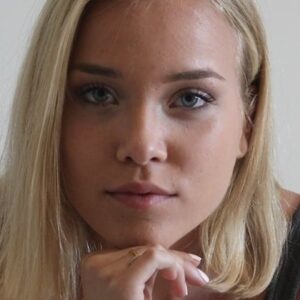 تصویر هنرمند Manon Chevallier