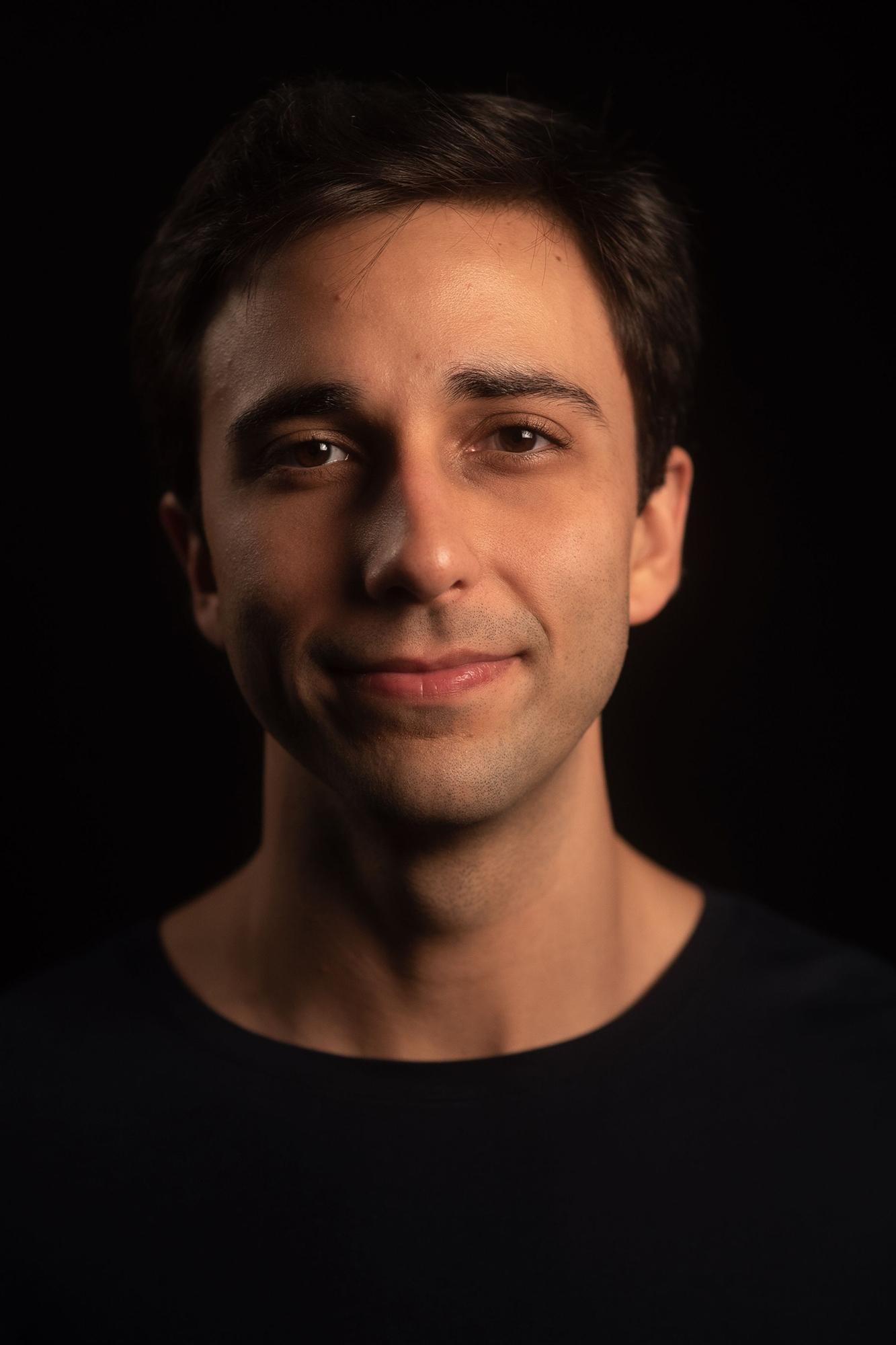تصویر هنرمند Isaac Garza